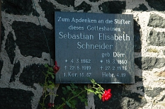 Gedenktafel an der Kirche Haddamshausen © Anke Hahmann