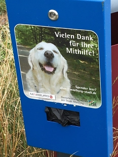 Hundekotbeutel Spenderstation © Hubert Detriche